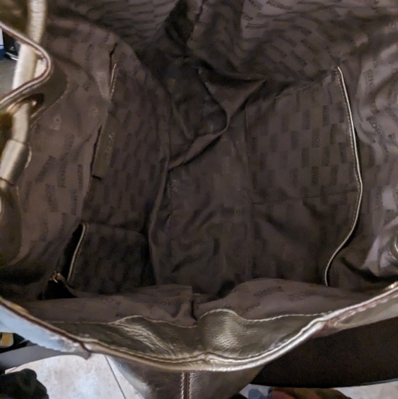 KORS Michael Kors Large Gold Metallic Leather Drawstring Laced Snap Tote 24 - Picture 7 of 11
